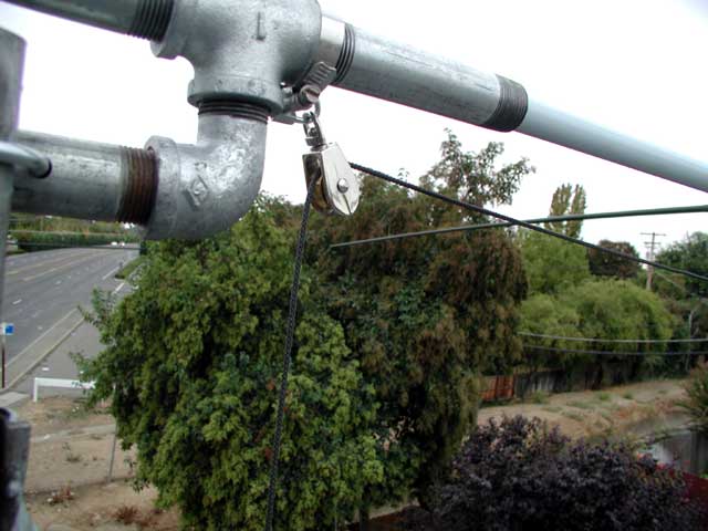 Fiberglass rod mounting assembly